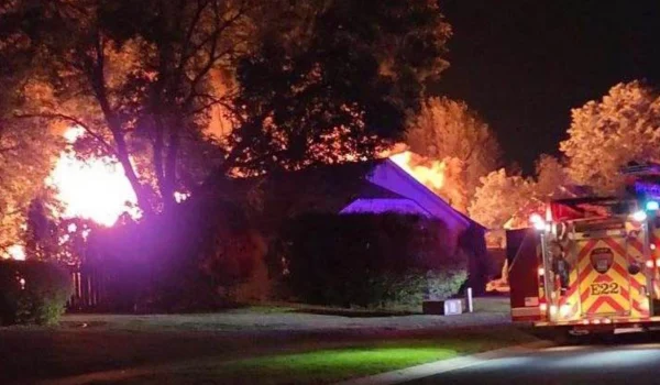 Estallido causa incendio en dos casas de Eden Prairie; hay cuatro lesionados