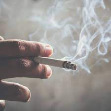 St. Paul prohibirá fumar tabaco y mariguana en ciertas áreas publicas