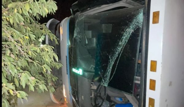 Banda La Distinguida MP sufren accidente automovilístico