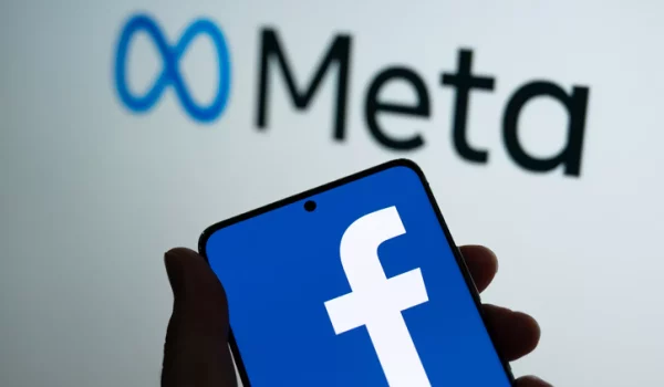 Compañía propietaria de Facebook apela a restricción de vender datos de menores