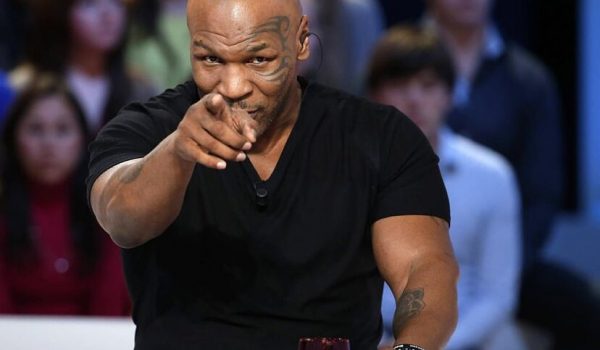 Mike Tyson critica a Saúl ‘Canelo’ Álvarez por rechazar pelea contra David Benavidez