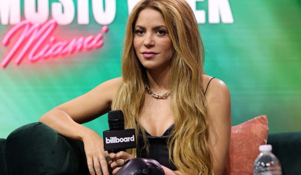 Shakira anuncia lista de canciones para su nuevo álbum y colaboraciones con artistas como Grupo Frontera