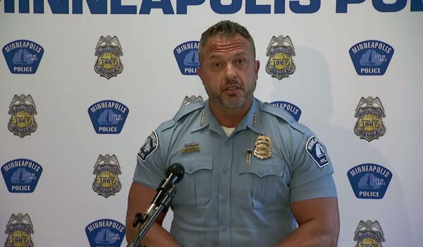 Jefe de Policía de Minneapolis descarta rumores sobre posible perdón a Derek Chauvin