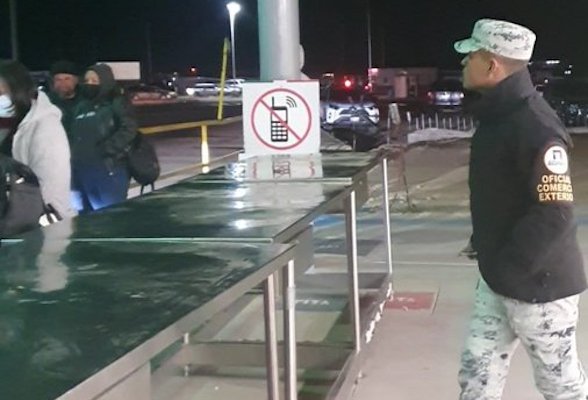 “Con los brazos abiertos”; pero para vacunarlos