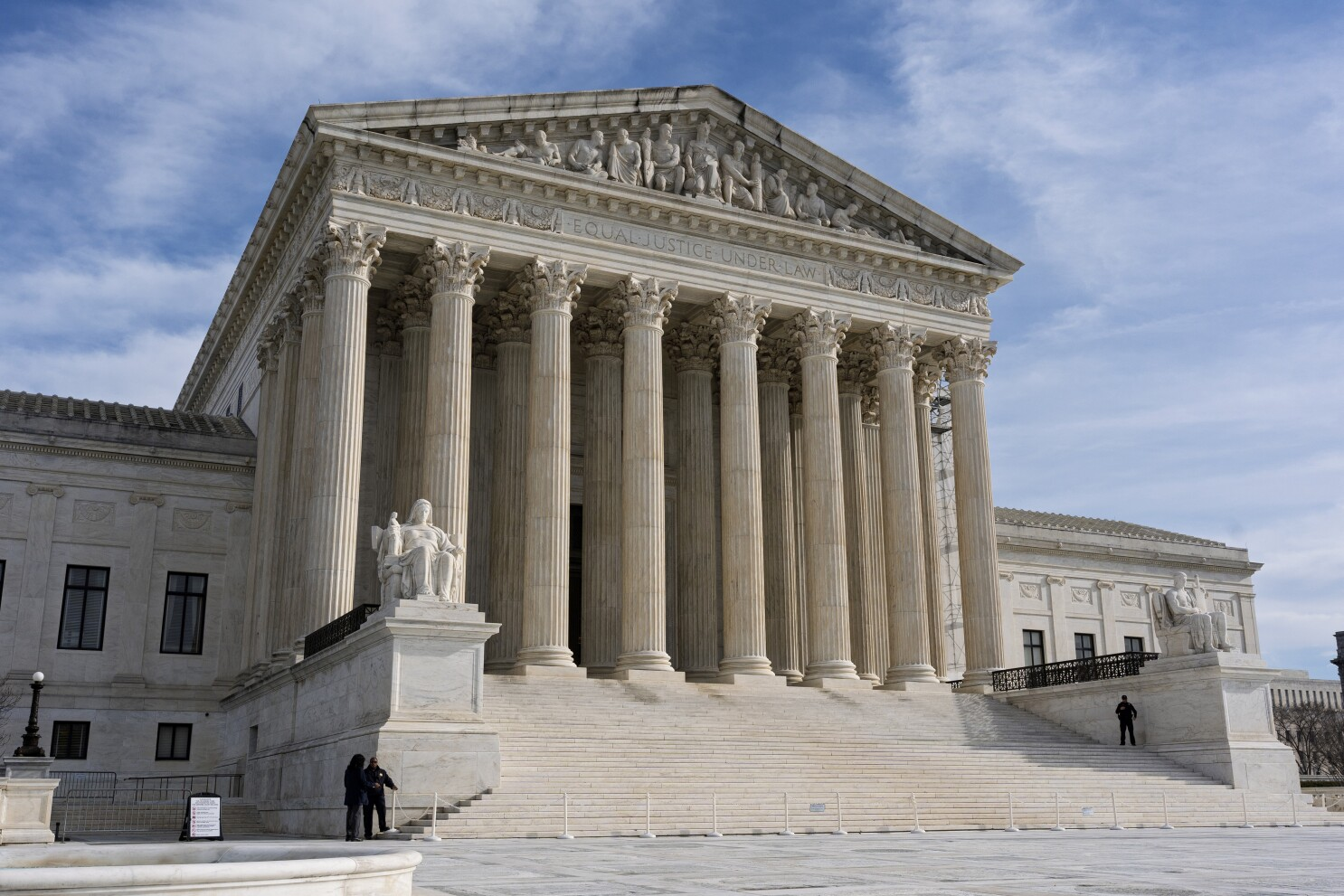 Corte Suprema respalda a Trump y limita bloqueos judiciales nacionales