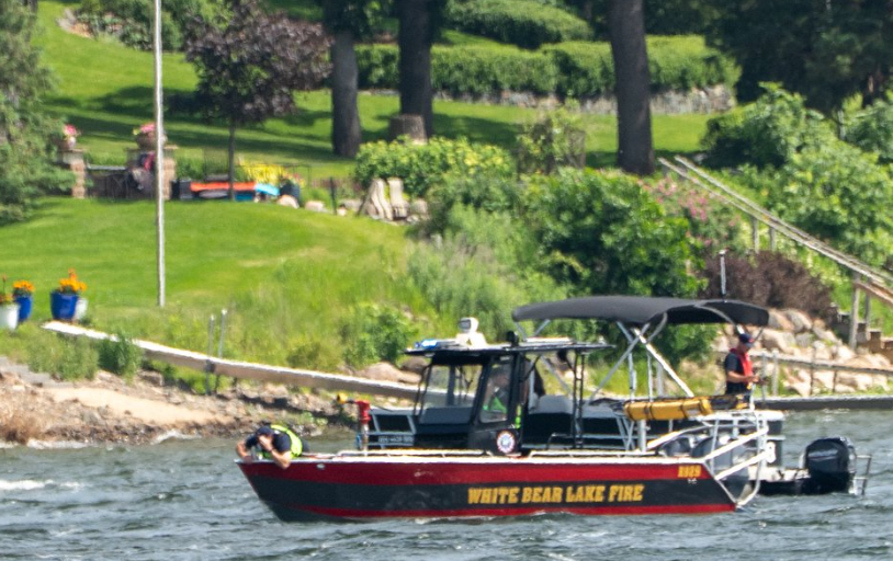 Fallece policía latina al caer de una embarcación en White Bear Lake