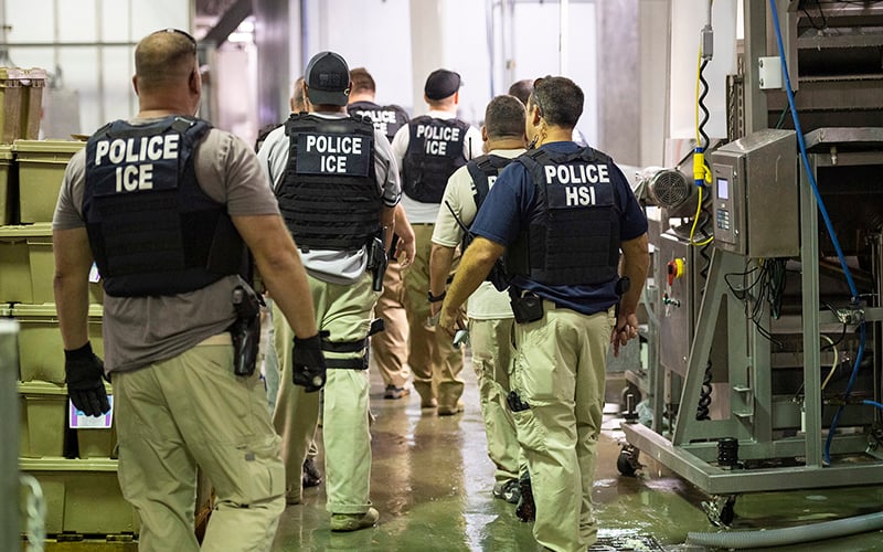 ICE podrá deportar a tercer país con solo 6 horas de aviso