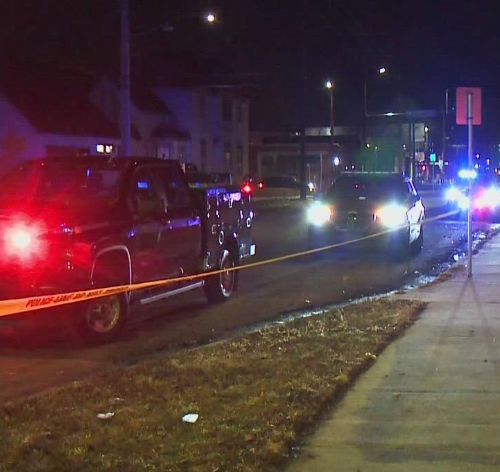 Dos personas heridas en tiroteo dentro de un vehículo en Uptown, Minneapolis
