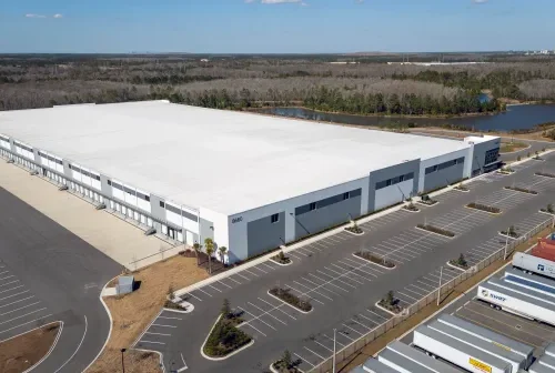 ICE amplía capacidad de detención a 92,600 camas con plan de $38,300 millones