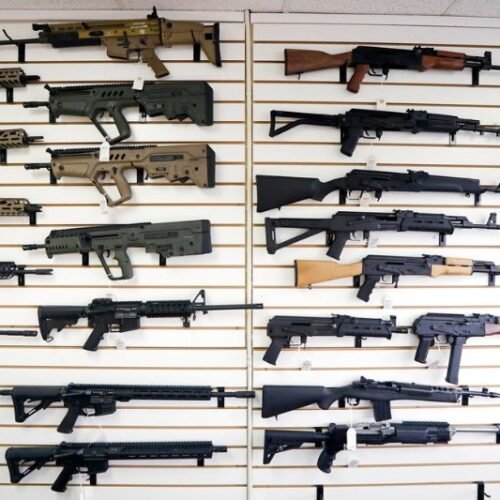 Fracasan en comité propuestas de control de armas tras tiroteo en Annunciation