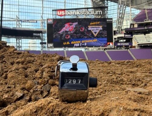 297 camiones de tierra: así se construyó la pista de Monster Jam en U.S. Bank Stadium
