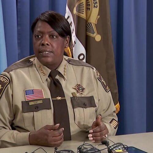 Sheriff de Hennepin niega acuerdos con autoridades migratorias y promete reconstruir la confianza comunitaria