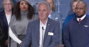 Alcaldes de Minnesota piden fondos estatales para mitigar impacto de operativo migratorio