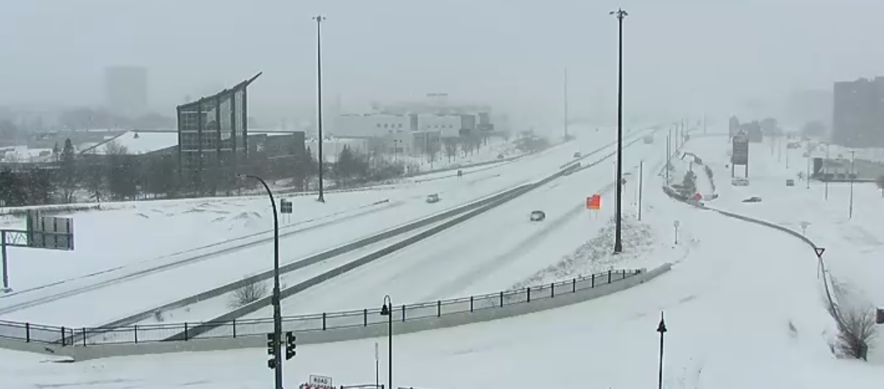 Varias ciudades de Minnesota declaran emergencia por tormenta de nieve