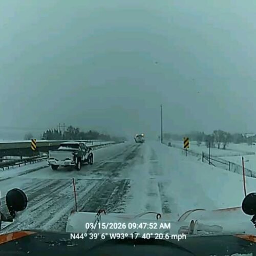 Autoridades advierten no viajar en carreteras del sur de Minnesota por condiciones de ventisca