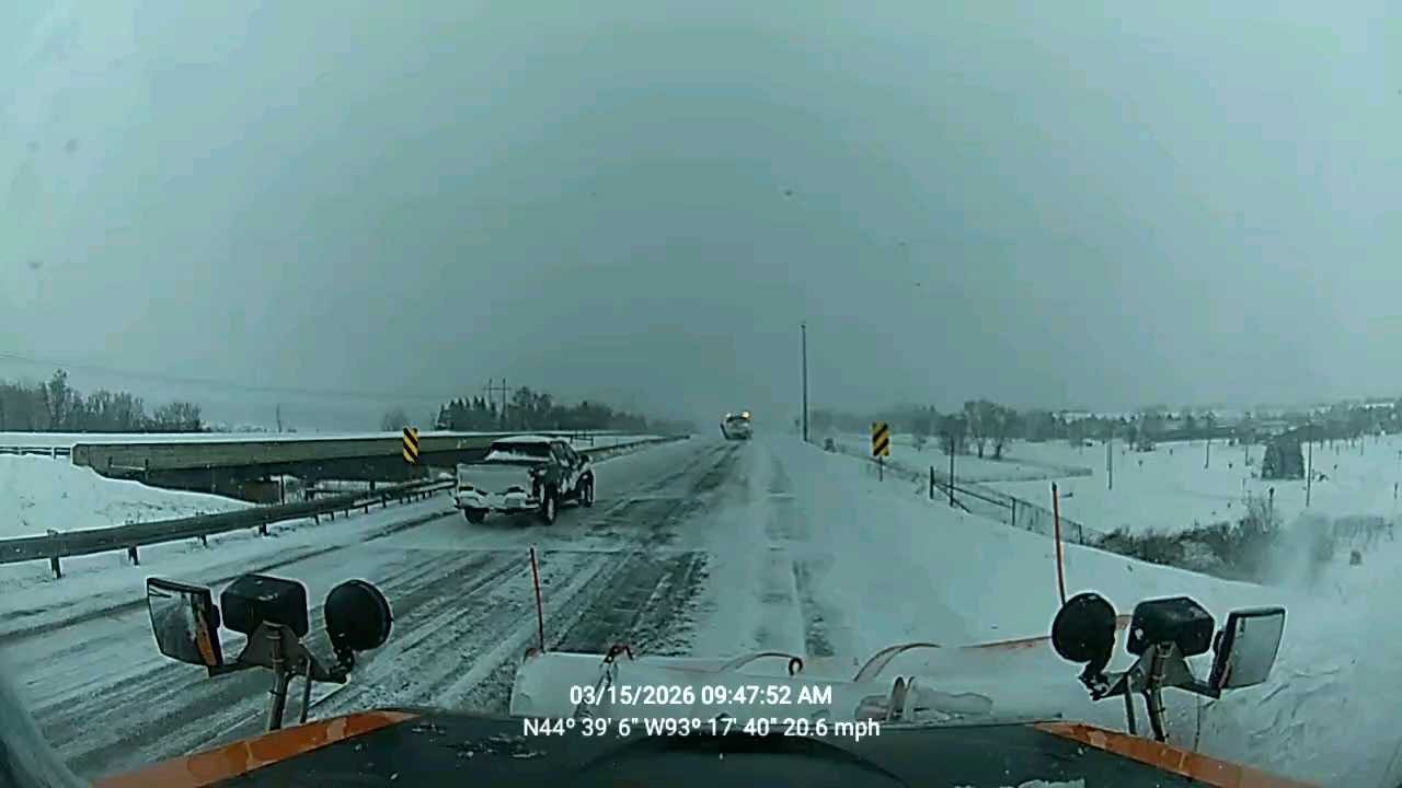 Autoridades advierten no viajar en carreteras del sur de Minnesota por condiciones de ventisca