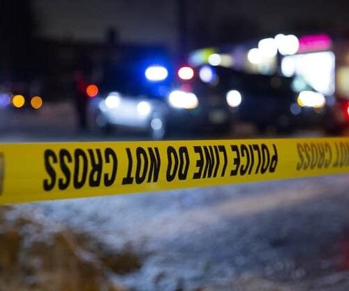 Hombre muere tras tiroteo en estacionamiento de Minneapolis