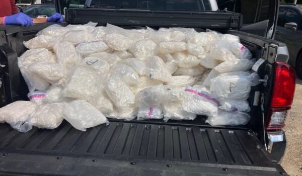 Hombre se declara culpable tras incautación de casi 900 libras de metanfetamina en Minneapolis