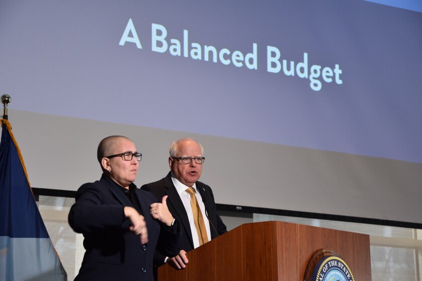 Gobernador Tim Walz presenta propuesta de presupuesto para 2026 con recortes y nuevas inversiones