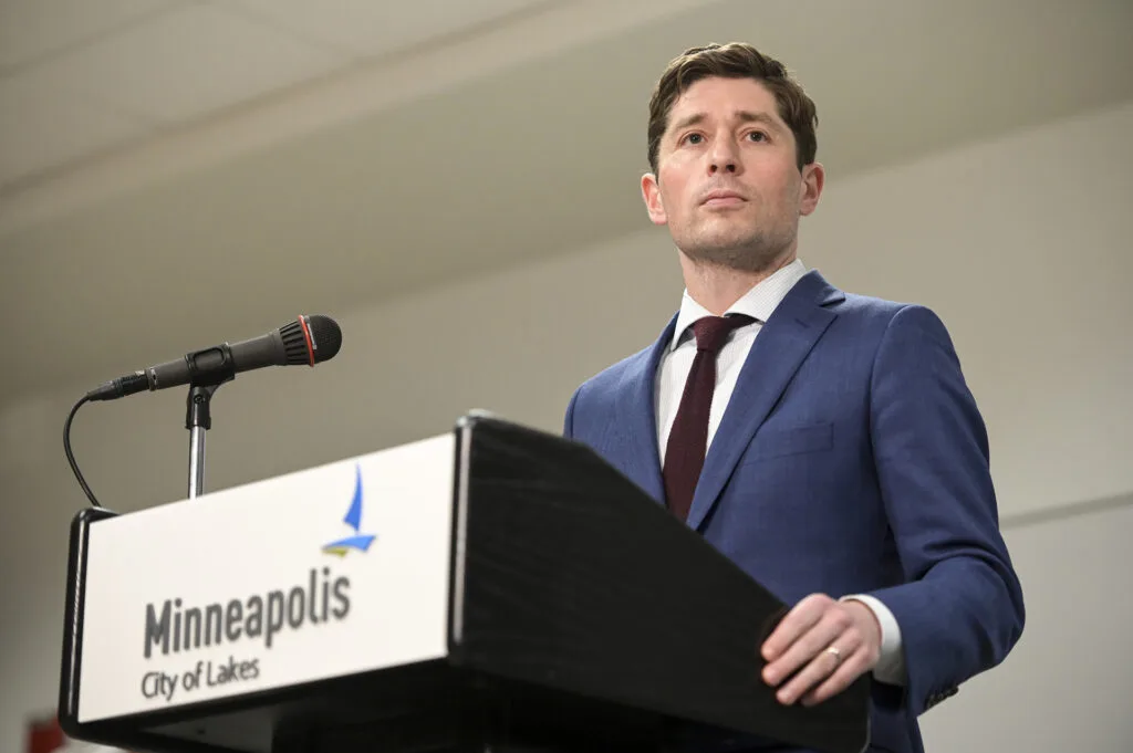 Alcalde de Minneapolis veta medida que ampliaba aviso previo a desalojos