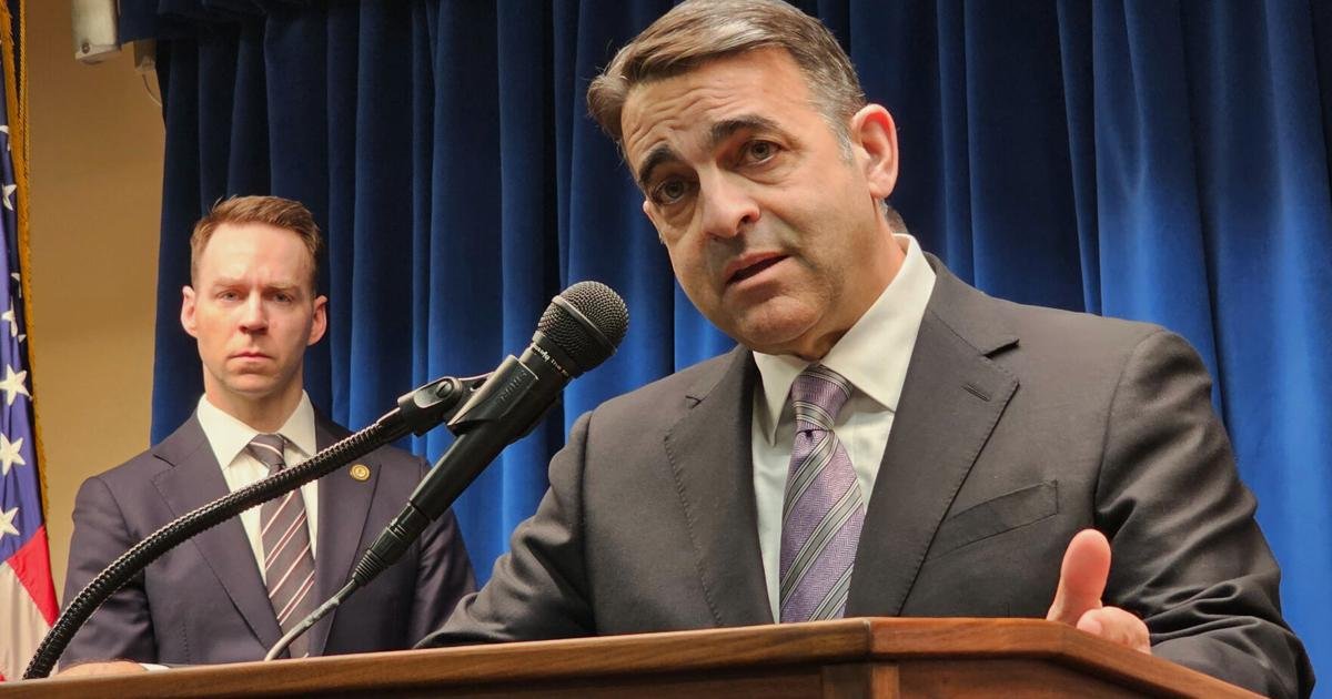 Fiscal federal de Minnesota pide que juez se aparte de caso migratorio