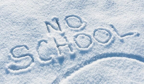 Escuelas de Minneapolis y St. Paul cancelan clases presenciales por tormenta de nieve