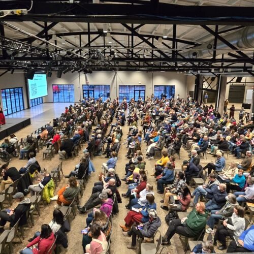 Unidos Minnesota moviliza a la comunidad ante preocupaciones por la democracia rumbo a las elecciones de noviembre