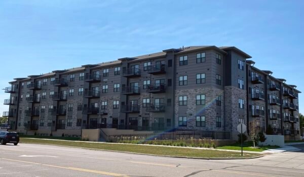 Alcaldes de Minnesota se oponen a control estatal sobre zonificación de vivienda