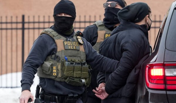 St. Paul aprueba ordenanza para reforzar separación con autoridades migratorias federales