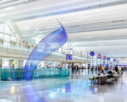 Filas de seguridad fluyen en aeropuerto de Minneapolis pese a cierre parcial del gobierno