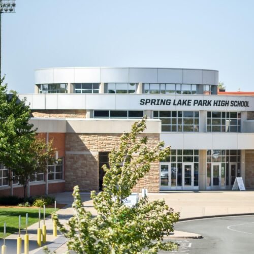Escuelas de Spring Lake Park continúan cerradas tras posible ciberataque
