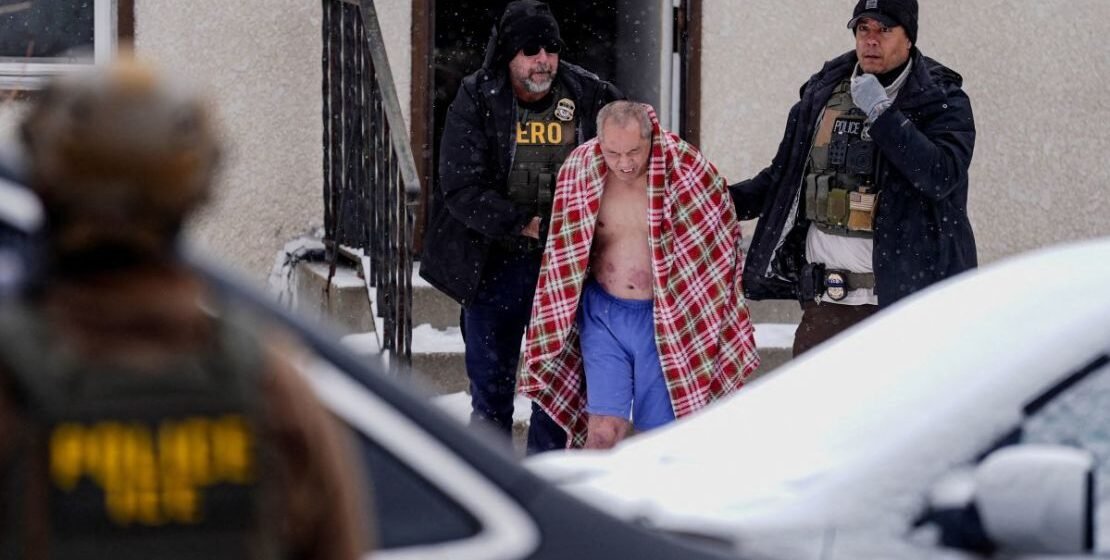 Fiscales investigan posibles cargos contra agentes federales por arresto en St. Paul