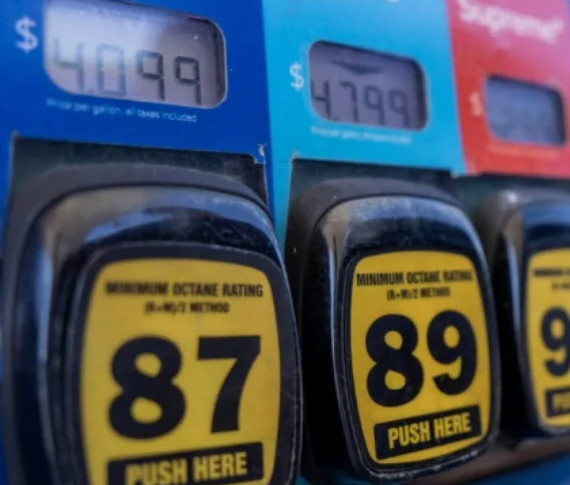 Gasolina supera los 4 dólares por galón en Minnesota y podría seguir subiendo