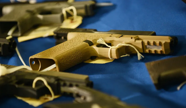 Senado de Minnesota aprueba prohibición de “ghost guns” en paquete contra violencia armada