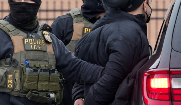 Corte federal permite que continúen operativos de ICE cerca de escuelas en Minnesota