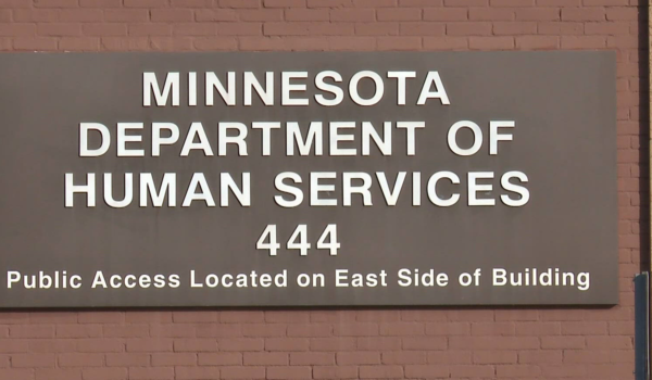 Pacientes enfrentan incertidumbre mientras continúan revisiones a proveedores de Medicaid en Minnesota
