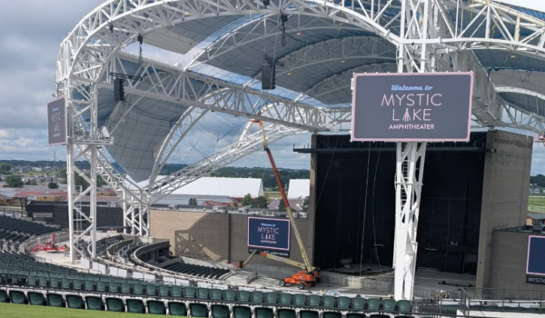El nuevo Mystic Lake Amphitheater enfrenta dudas tras su primera gran prueba