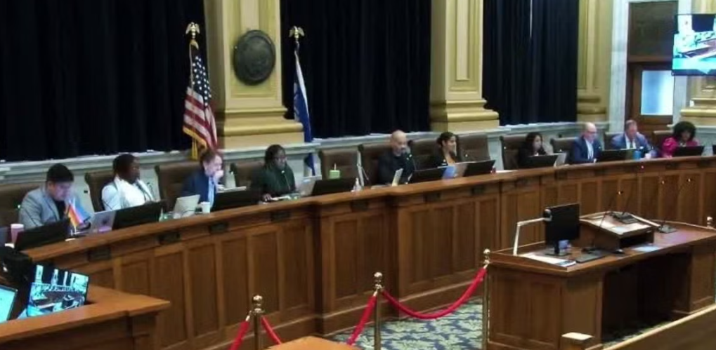 Concejales de Minneapolis definen las prioridades para elegir al próximo jefe de policía
