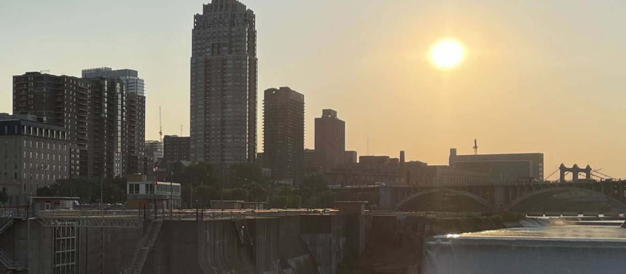 El calor extremo dejó temperaturas sofocantes en Minnesota y obligó a cancelar eventos al aire libre