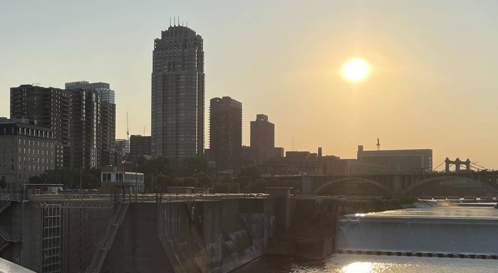 El calor extremo dejó temperaturas sofocantes en Minnesota y obligó a cancelar eventos al aire libre