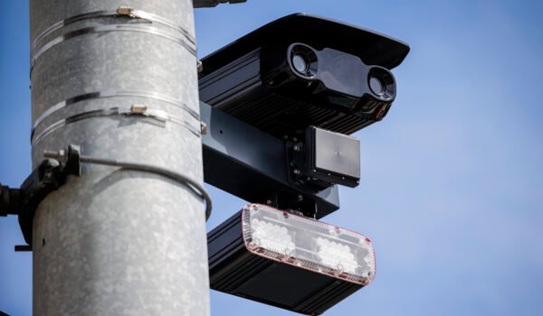 Investigación del Minnesota Star Tribune revela que datos de cámaras lectoras de placas en Minnesota fueron utilizados para búsquedas relacionadas con inmigración