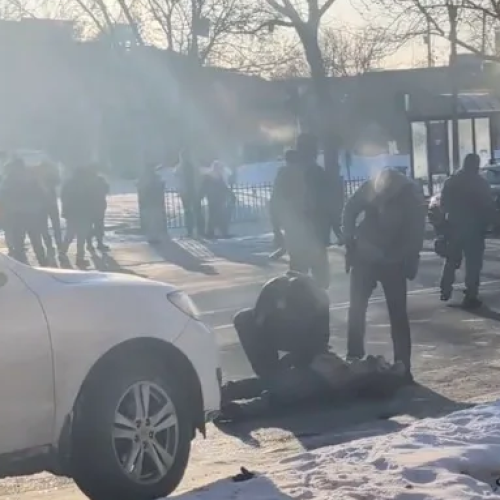 Hombre es baleado por un agente federal en el sur de Minneapolis