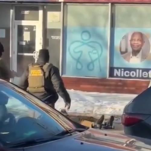 Agentes que dispararon a Alex Pretti siguen en el servicio mientras crecen cuestionamientos