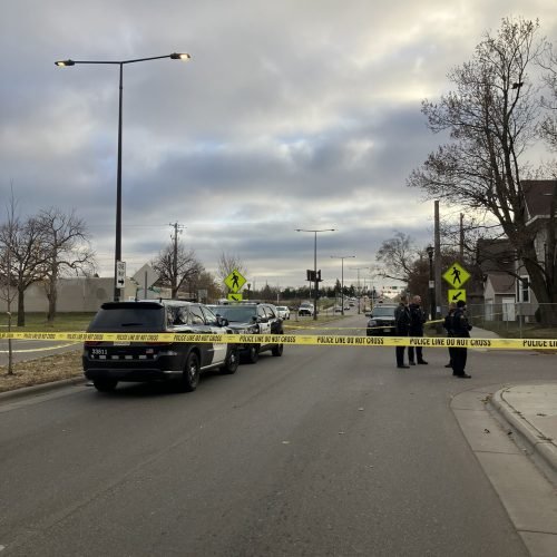 Lo acribillan desde un carro en St. Paul