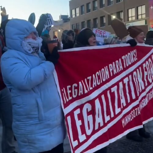 Integrantes de MIRAC protestan contra operativos federales de inmigración