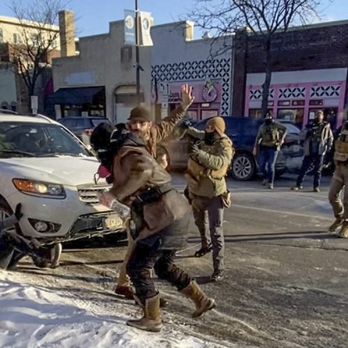 Juez federal bloquea al DHS de destruir evidencia en el caso del tiroteo que mató a Alex Pretti