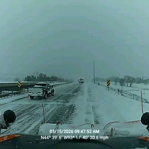 Autoridades advierten no viajar en carreteras del sur de Minnesota por condiciones de ventisca