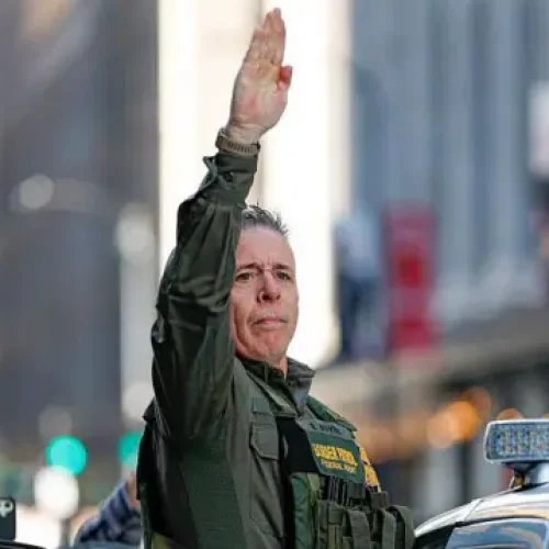 DHS suspende acceso a redes sociales de Greg Bovino en medio de críticas