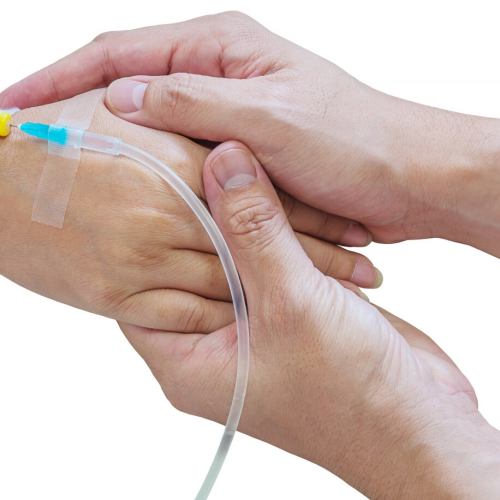 Plan de Trump busca recortar servicios de salud a inmigrantes… que ya no los reciben