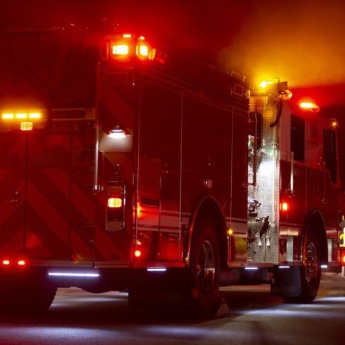 Incendio en St. Paul deja 14 personas desplazadas y tres heridos por inhalación de humo